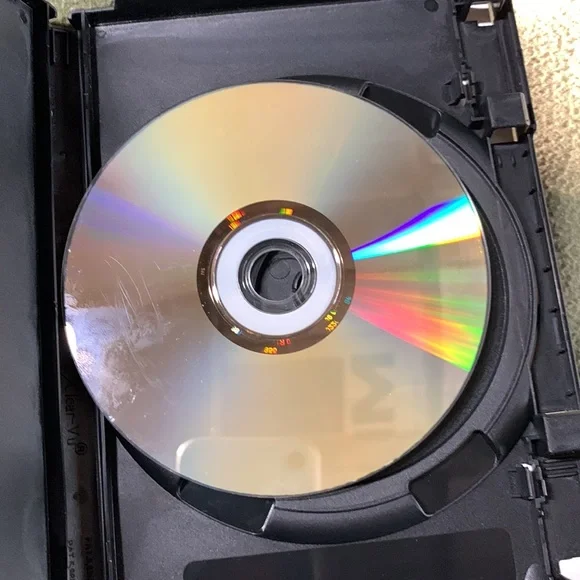 GUC Mad Men season 4 discs 1-3 - Picture 9 of 13